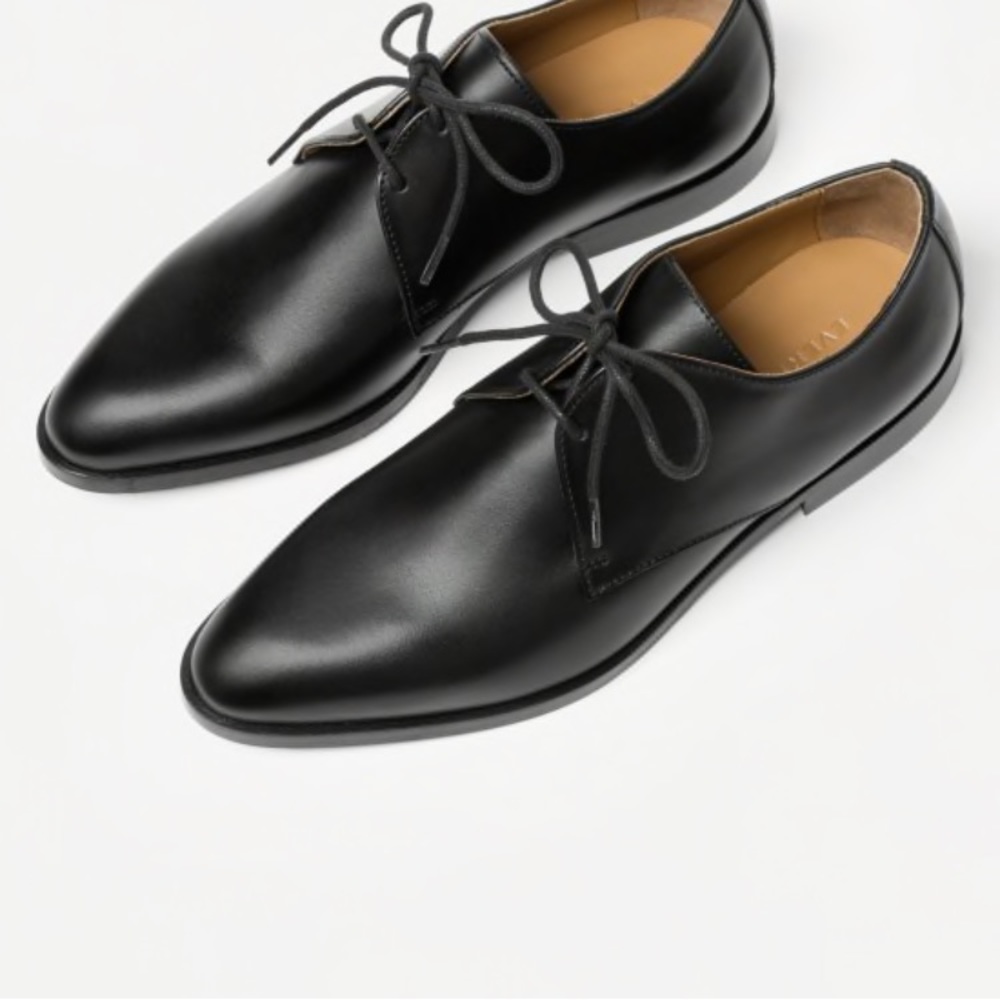 Everlane Modern Oxford Black Leather